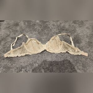 Wacoal Cream Lace Underwire Bra